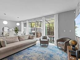 Beautiful Vacation Home With Splash Pool 35