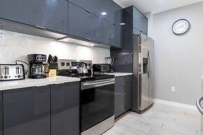 Luxury Remodeled Home W/splash Pool Near Disney 31