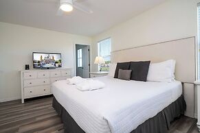 Lake View Home With Private Pool at Bella Vida 91