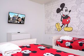 Lake View Home With Private Pool at Bella Vida 91