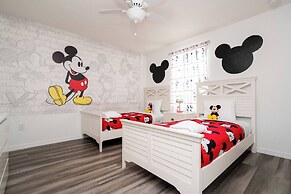 Lake View Home With Private Pool at Bella Vida 91