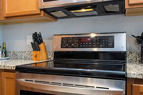 Lake View Home With Private Pool at Bella Vida 91