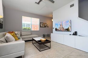 Lake View Home With Private Pool at Bella Vida 91