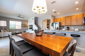 Lake View Home With Private Pool at Bella Vida 91