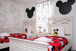 Lake View Home With Private Pool at Bella Vida 91