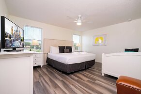 Lake View Home With Private Pool at Bella Vida 91