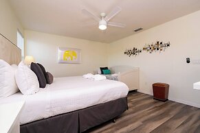 Lake View Home With Private Pool at Bella Vida 91