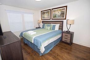 Beautiful Townhome With Hot Tub 13