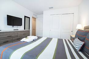 Beautiful Townhome With Hot Tub 13