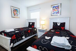 Beautiful Townhome With Hot Tub 13