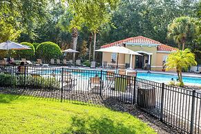 Beautiful Townhome With Hot Tub 13