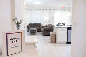 Beautiful Townhome With Hot Tub 13