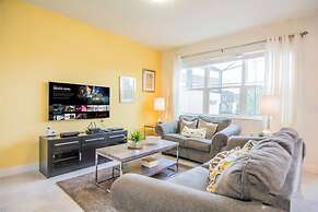 Beautiful Townhome With Hot Tub 13