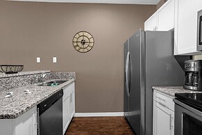 Beautiful Townhouse Next to Disney Parks 04