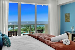 Tropical Paradise - Spacious 3-Bedroom