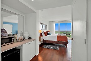 Tropical Paradise - Spacious 3-Bedroom