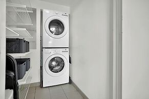 Tropical Paradise - Spacious 3-Bedroom