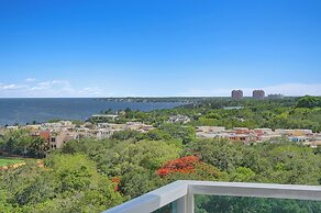 Tropical Paradise - Spacious 3-Bedroom