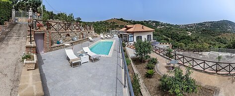 Villa Lions Rose in Sant Agata sui Due Golfi