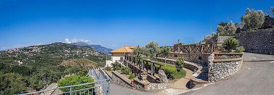 Villa Lions Rose in Sant Agata sui Due Golfi