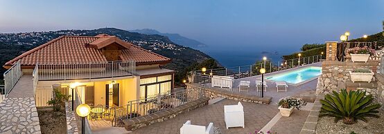 Villa Lions Rose in Sant Agata sui Due Golfi