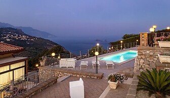 Villa Lions Rose in Sant Agata sui Due Golfi