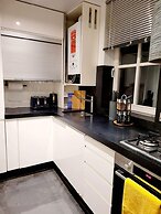 Stepney Green Gated Area with Parking & Garden