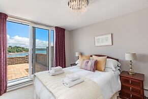 Captains View - Sea and Harbour Views Parking