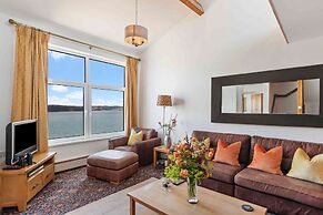 Captains View - Sea and Harbour Views Parking