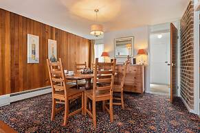 Captains View - Sea and Harbour Views Parking