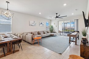 Amazing 7/5 Vacation Home at Windsor Island Resort!!!