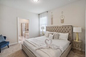 Amazing 7/5 Vacation Home at Windsor Island Resort!!!