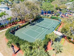 Cozy Condo Minutes Away From Disney