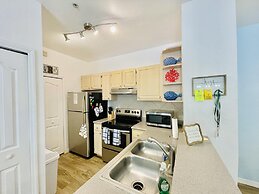 Cozy Condo Minutes Away From Disney