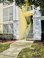 Cozy Condo Minutes Away From Disney