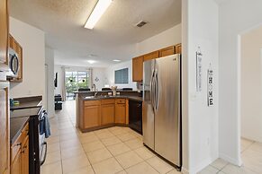 5/3 Pool Home Located in Sunset Ridge Community!