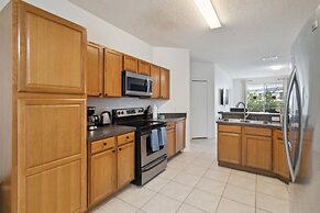 5/3 Pool Home Located in Sunset Ridge Community!