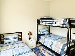 3/2 Pool Home Located in Sunset Ridge Community!!