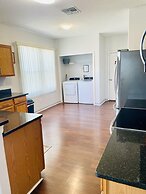 3/2 Pool Home Located in Sunset Ridge Community!!