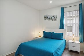 5/4 Pool Home Located in Sunset Ridge Community!