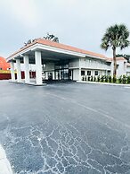 1/1 Condo-hotel With Double bed and Community Pool Miles From Disney!