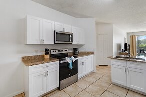 5/3 Pool Home Located in Sunset Ridge Community!