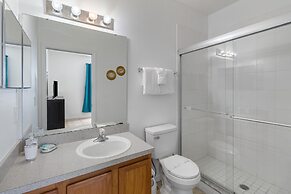 5/3 Pool Home Located in Sunset Ridge Community!