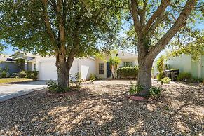 5/3 Pool Home Located in Sunset Ridge Community!