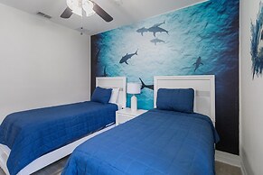 5/3 Pool Home Located in Sunset Ridge Community!