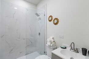 5/3 Pool Home Located in Sunset Ridge Community!