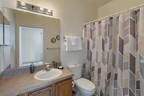 5/3 Pool Home Located in Sunset Ridge Community!