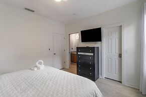 5/3 Pool Home Located in Sunset Ridge Community!