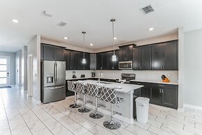 Storey Lake Resort, Private Pool, and Much More!!