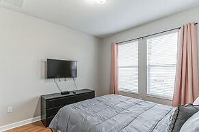 Storey Lake Resort, Private Pool, and Much More!!